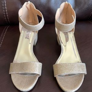 Girls Badgley Mischka Gold Dress Heels Size 3